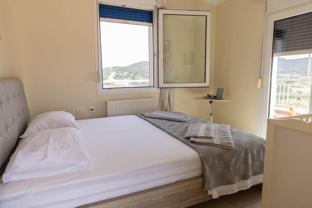 Port View House-Comfy Family Apartment-Panoramic View Néa Péramos Extérieur photo